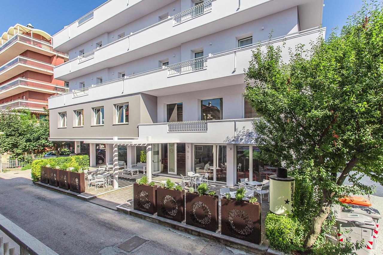 Evo Boutique Hotel & Spa ベラーリア・イジェア・マリーナ エクステリア 写真