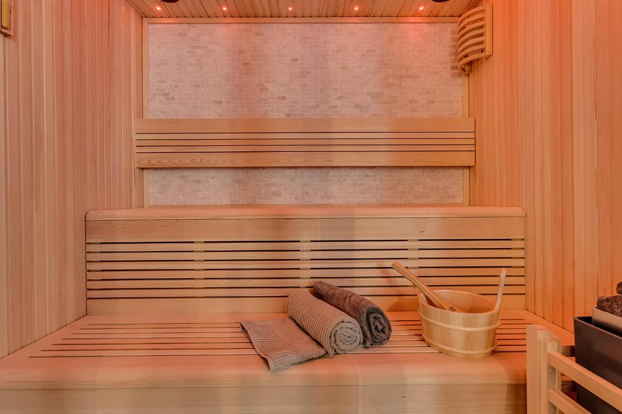 Evo Boutique Hotel & Spa ベラーリア・イジェア・マリーナ エクステリア 写真