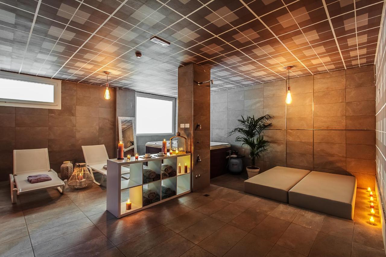 Evo Boutique Hotel & Spa ベラーリア・イジェア・マリーナ エクステリア 写真