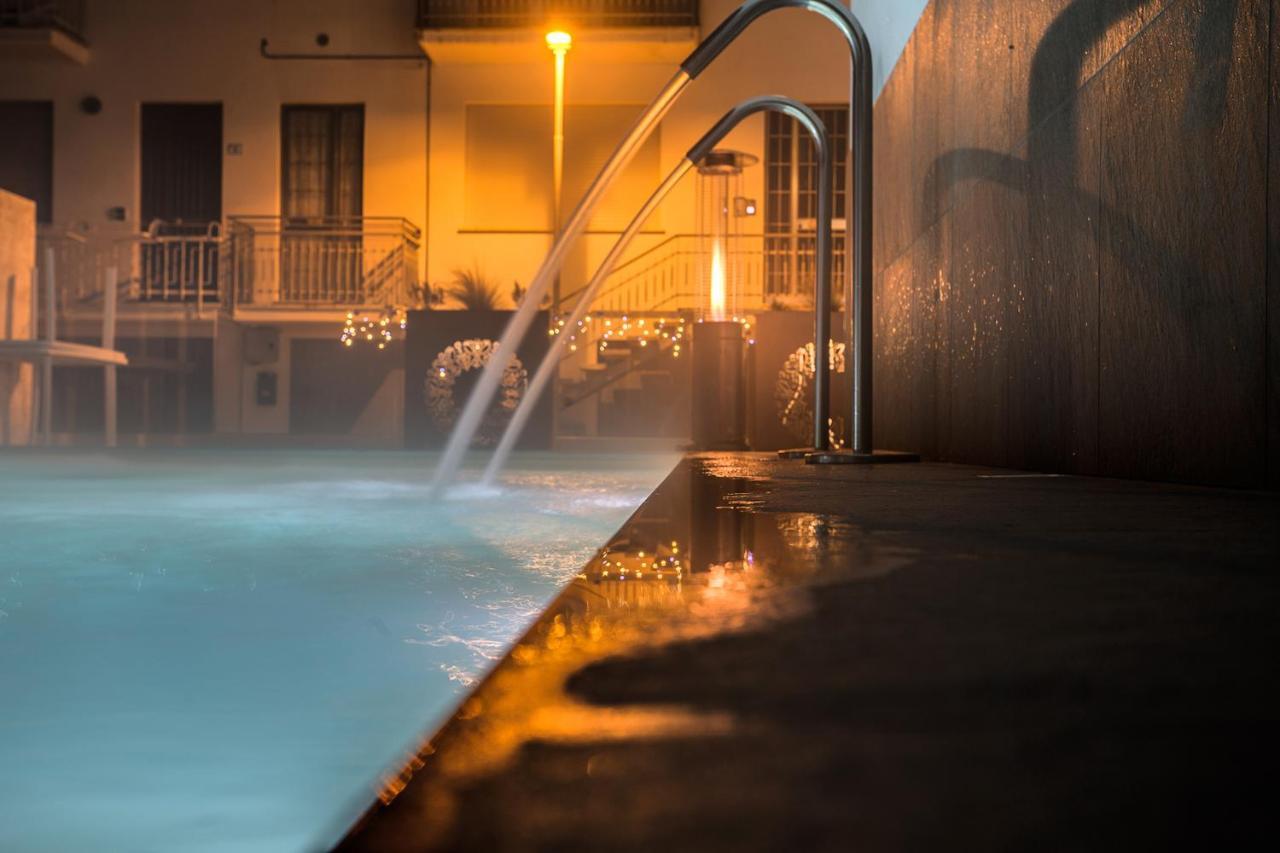 Evo Boutique Hotel & Spa ベラーリア・イジェア・マリーナ エクステリア 写真