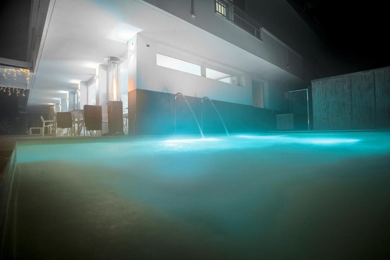 Evo Boutique Hotel & Spa ベラーリア・イジェア・マリーナ エクステリア 写真